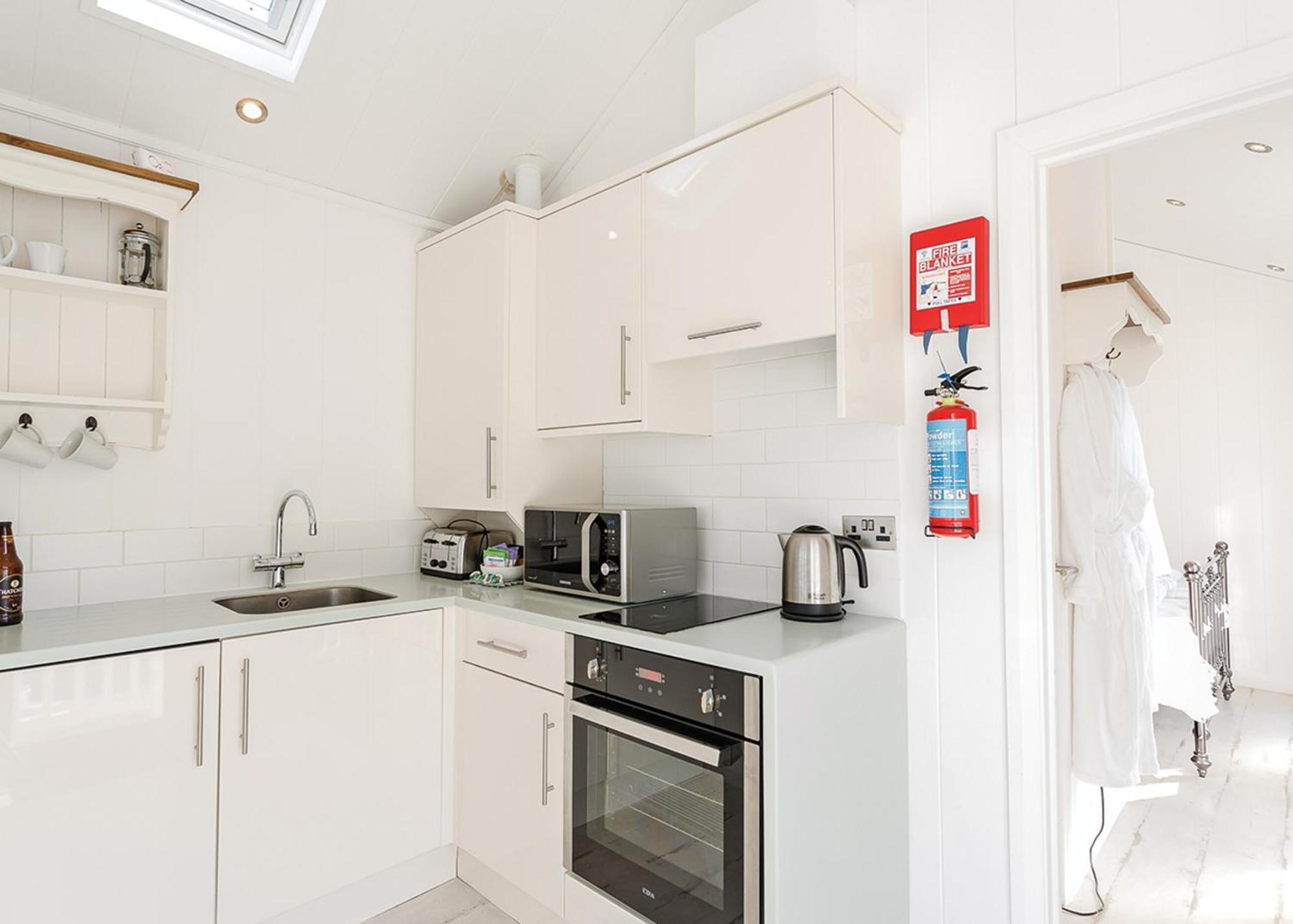 Beach Cove Coastal Retreat Ilfracombe Room photo